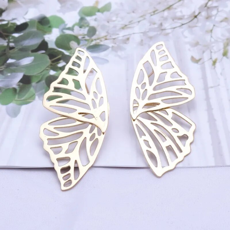 Hot Sale Hollow Big Butterfly Stud Earring for Women Metal Angel Wing Pendant Ear Statement Jewelry Party Christmas Gift